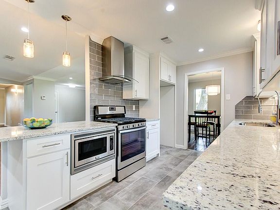 5th image of 412 Lawndale Dr