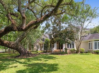 2042 Darby Ln, Fresno, TX 77545