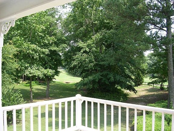 3rd image of 371 Golfcrest Dr SE