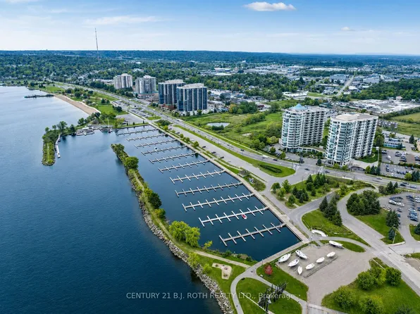 2 Toronto St #1402, Barrie, ON L4N 9R2