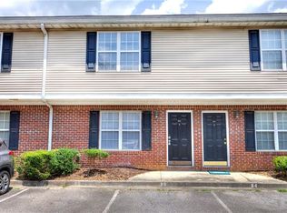 86 Point Place Dr, Cartersville, GA 30120