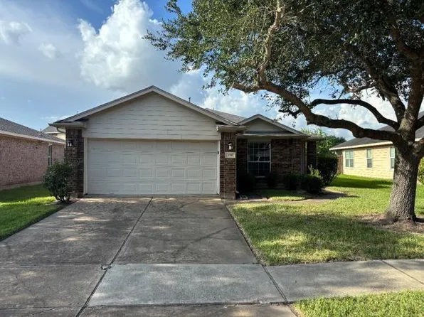 110 Rodeo Dr, Manvel, TX 77578