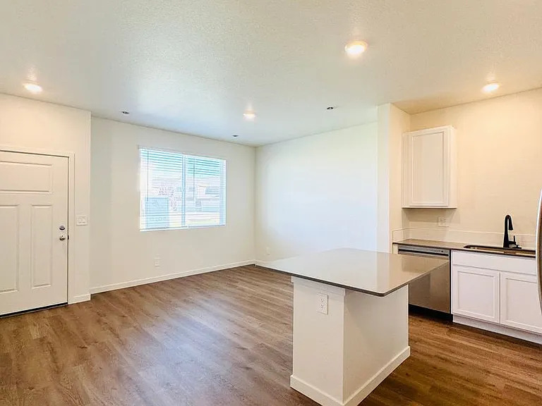 478 Condor Way — Photo 6