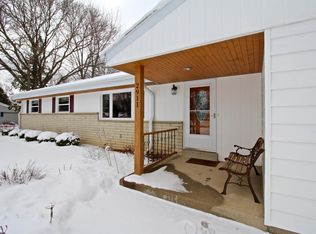 2911 S 126th St, New Berlin, WI 53151