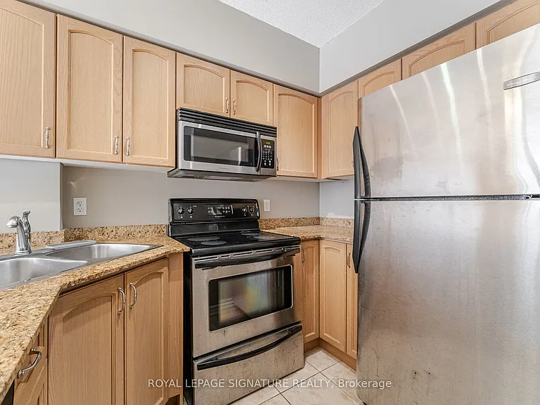 47 Caroline St N #307 — Photo 11