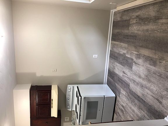 3rd image of 802 Westside Blvd NW #3
