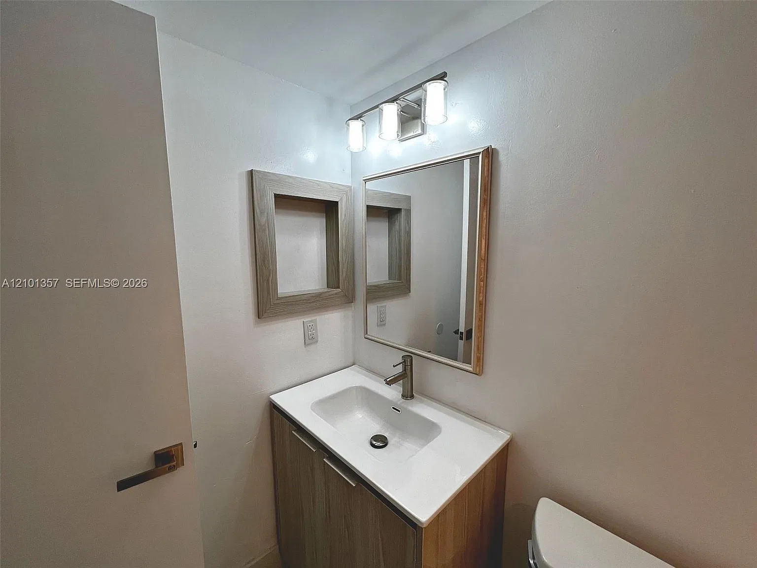 New Hampton At Century Vi — Photo 4