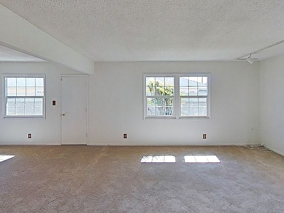 3rd image of 399 S Crocker Ave