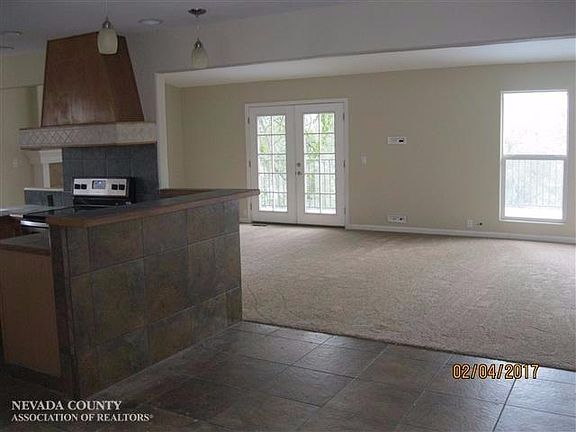 4th image of 13723 Hemlock Dr