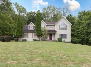 20 David Dr, Spring Valley, NY 10977