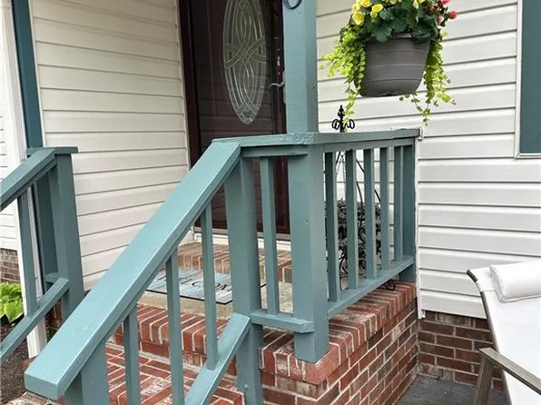 106 Penrith Xing, Yorktown, VA 23692