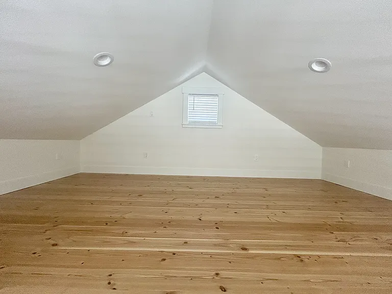 326 Boblett St — Photo 16