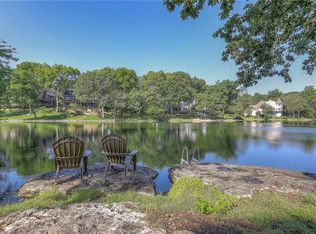 4300 NE Courtney Dr, Lees Summit, MO 64064