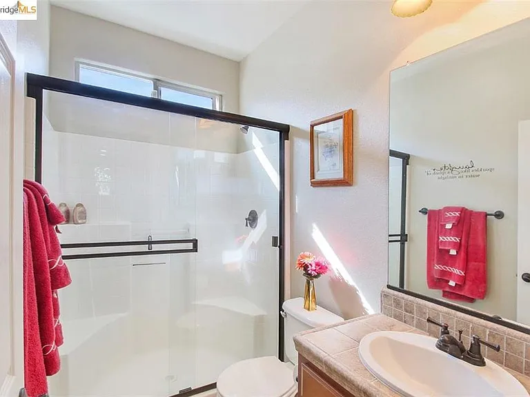 790 Yosemite Dr — Photo 15