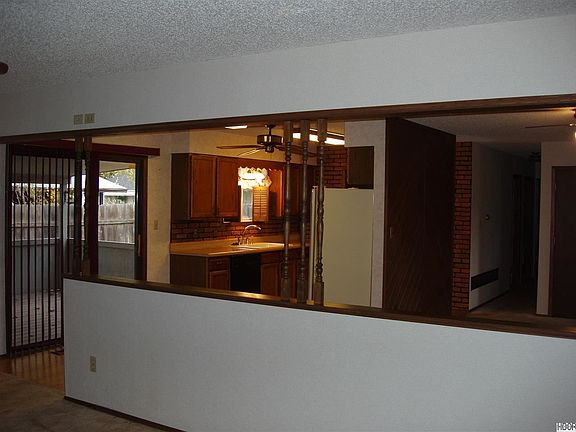 5th image of 1510 Center St