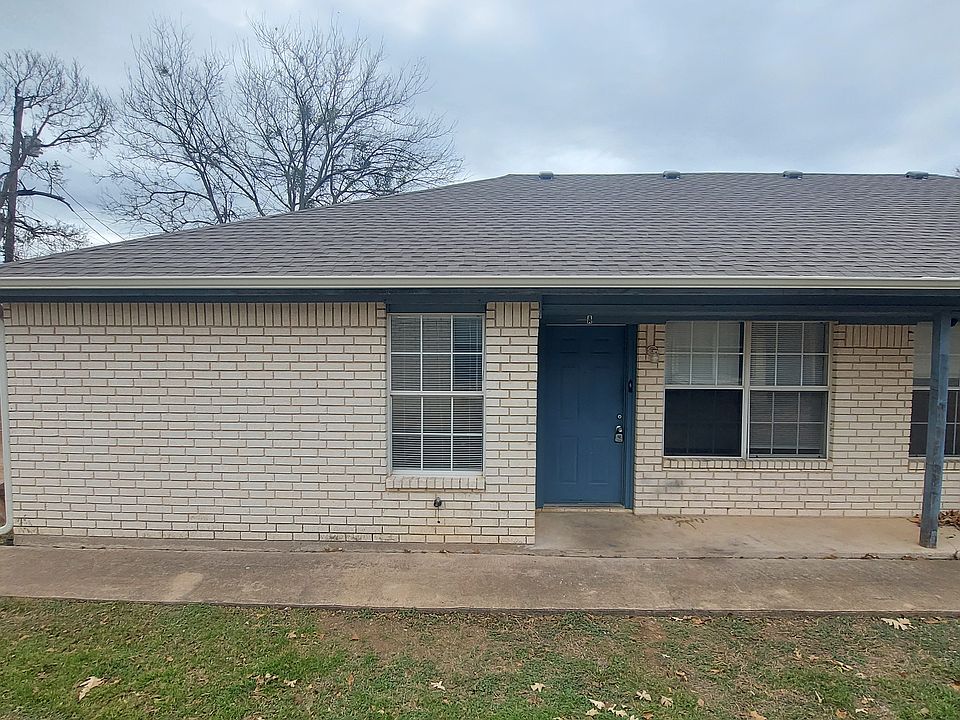 1st image of 404 Avenue S #A