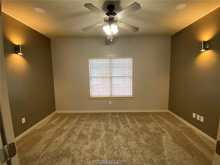 212 Forest Dr — Photo 9