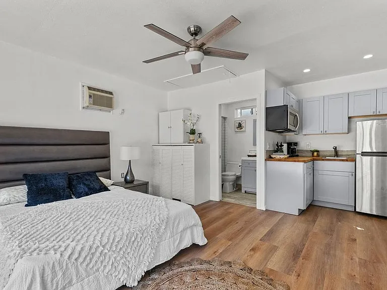 4814 Lemona Ave #1A — Photo 4