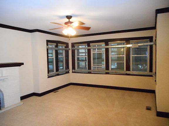 2nd image of 410 N Leclaire Ave