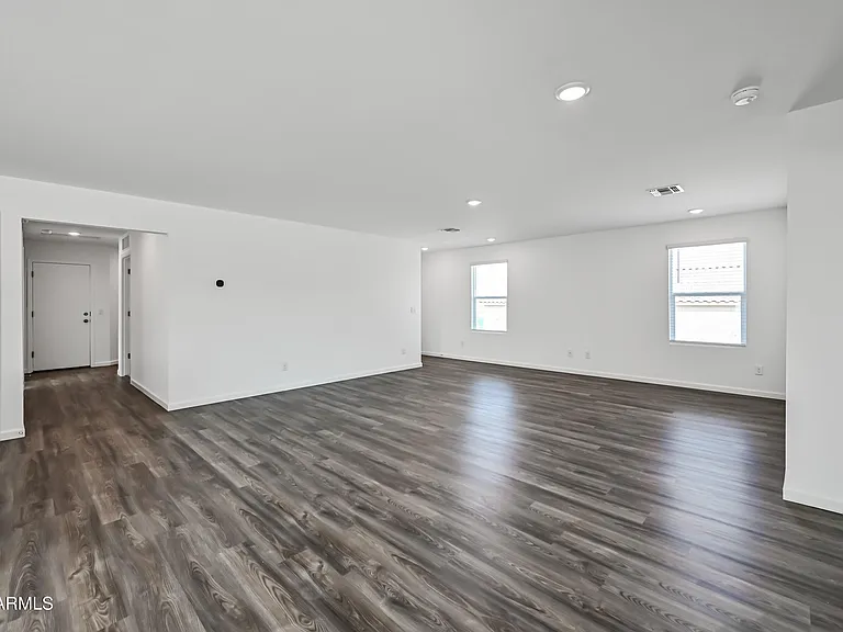 1845 Yance Dr — Photo 4