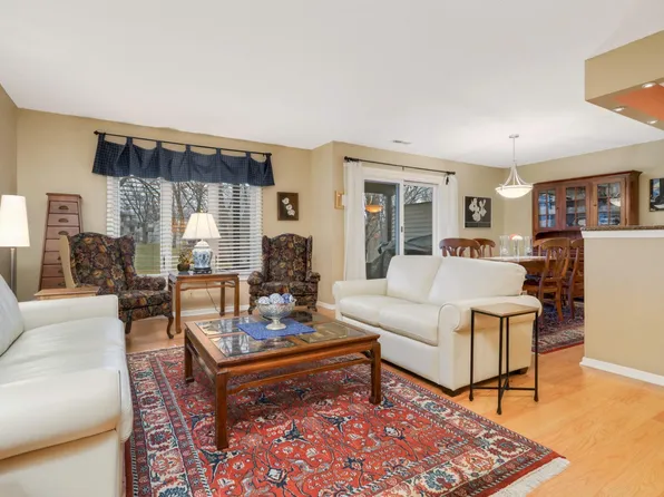 6316 Red Fox Ln, Edina, MN 55436