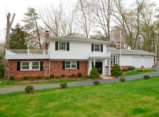 9120 Saranac Ct, Fairfax, VA 22032