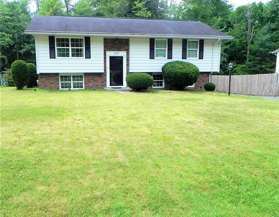 1st image of 925 Beechwood Dr