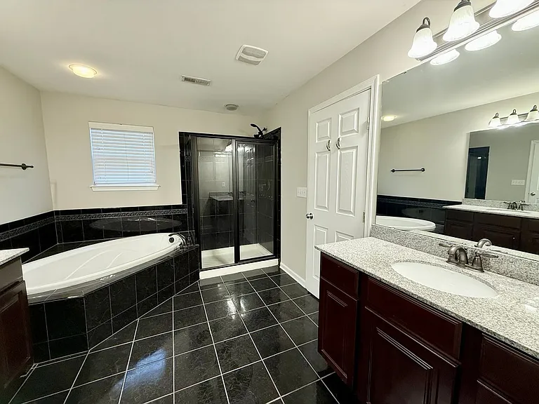 4818 Summerside Dr — Photo 16