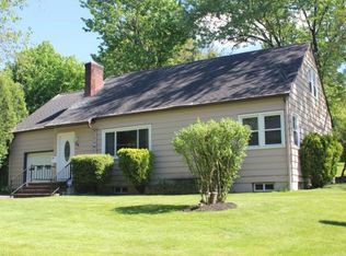 124 N Meadowbrook Ln, Vestal, NY 13850