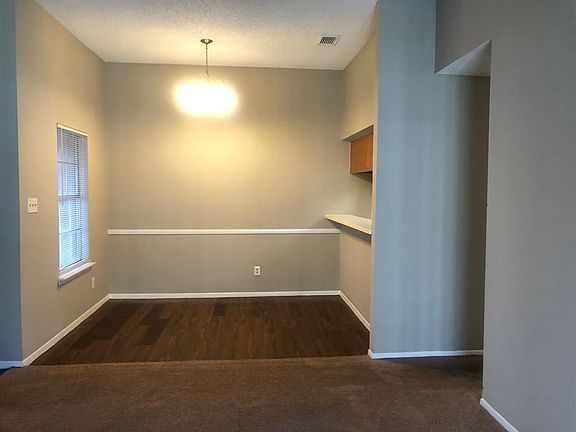 5th image of 2220 Millstone Dr #D