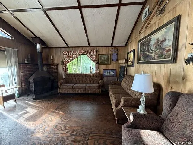 3 bed, 2.0 bath, 1248 sqft, $2,400 — Photo 4