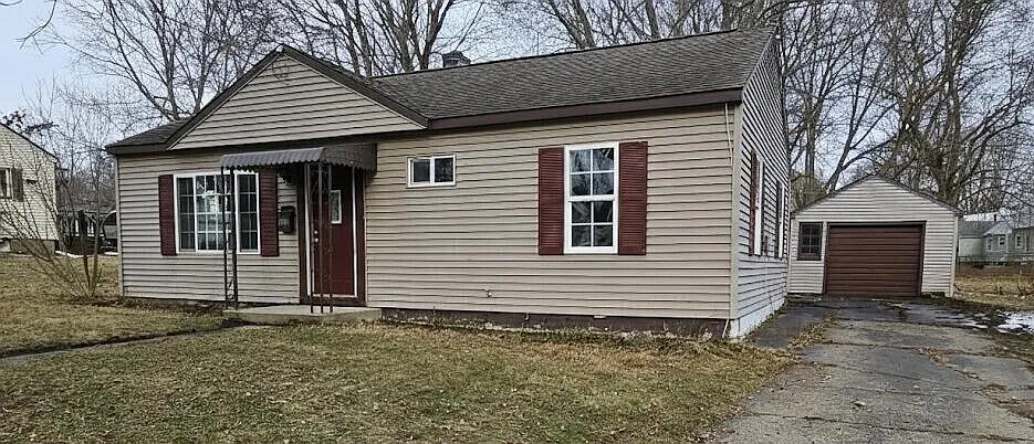 1018 Burr Oak St photo 1
