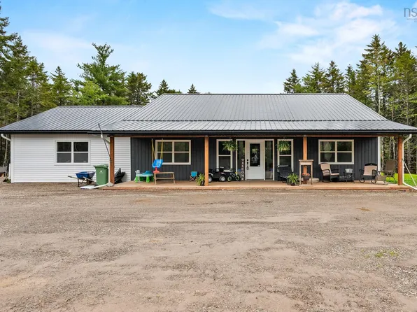 971 Barr Settlement Rd, East Hants, NS B2S 3B4