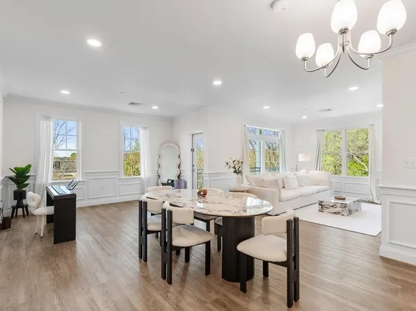 320 Middlesex Ave #E307, Medford, MA 02155