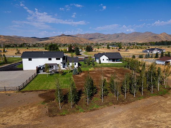 4th image of 131 Labrador Ln