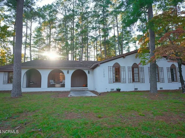 12540 Woodpecker Lane, Laurinburg, NC 28352
