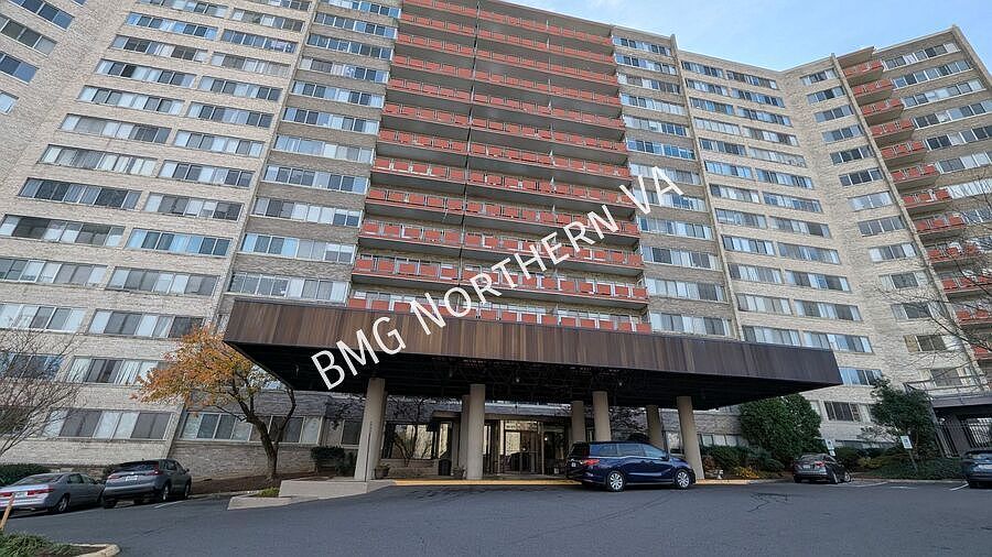 1st image of 5340 Holmes Run Pkwy Unit 1516