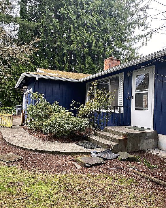 1st image of 5822 NE 195th St