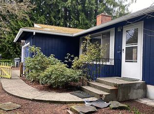 5822 NE 195th St, Kenmore, WA 98028