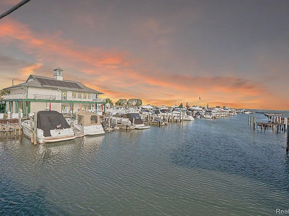 2nd image of 32081 N River Rd