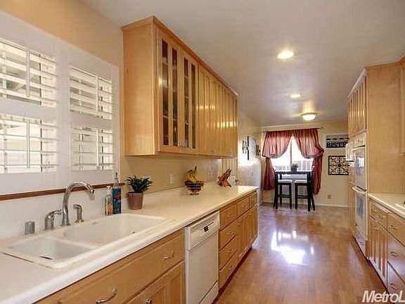 4th image of 3405 Chenu Ave