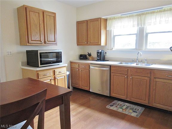 4th image of 501 N Jefferson St