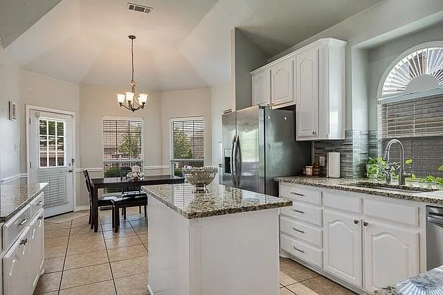 1301 Indian Lake Trl — Photo 10