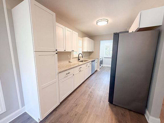 2nd image of 302 Partridge Cir