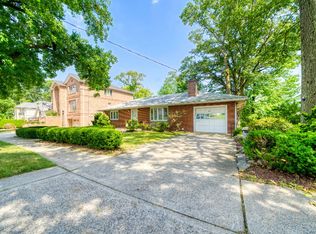 85 Upton St, Staten Island, NY 10304