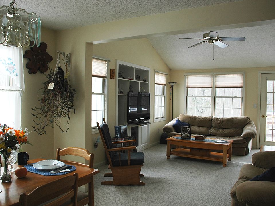 Open Roomy Floor plan