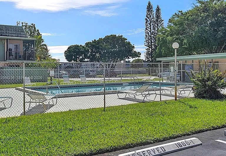 1815 Fairview Villas Dr #1 — Photo 19