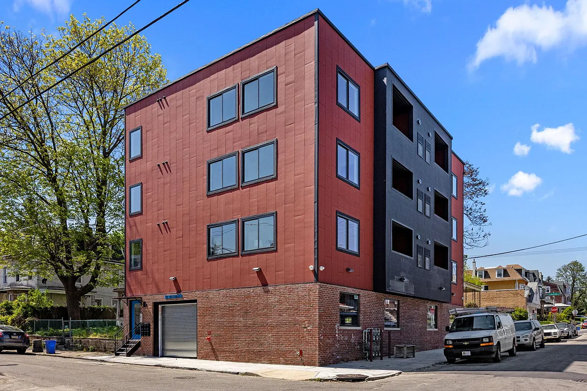 Building Photo - 77 E Pastorius St #1