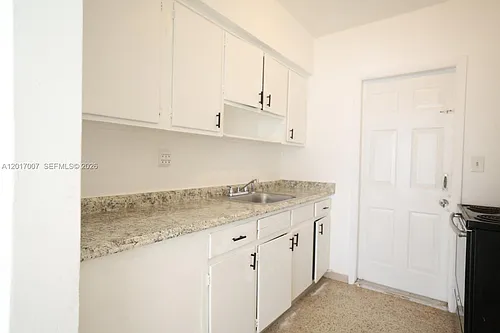 800 83rd St #2 Photo 1