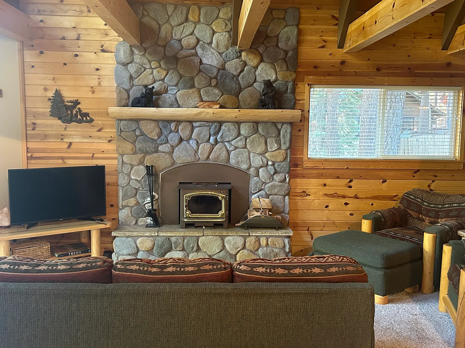 1750 Thunderbird Ct — Photo 3